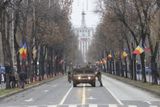 foto repetitiile pentru 1 decembrie au inceput azi in poligonul ghencea traficul in zona va fi ingreunat tancuri si alte vehicule militare vor trece pe aici 691db075875b9