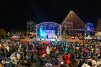 fuego smiley si loredana printre artistii care vor canta la west side christmas market 2025 lista concertelor din prima saptamana a targului de craciun din drumul taberei 6925ba6ad8434