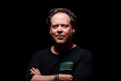 jurnalistul britanic charley ottley a devenit cetatean roman 6908d5a7ba897