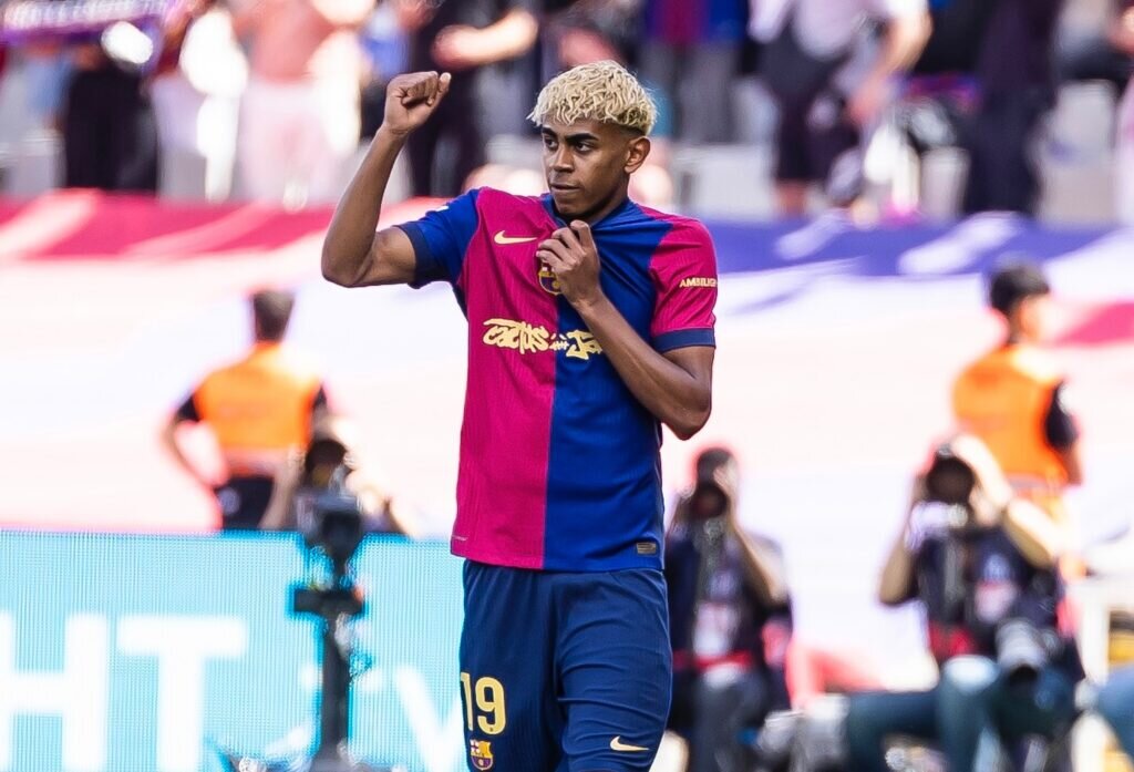 lamine yamal fc barcelona evaluat la 350 de milioane de euro cies 690b4fae4d5ff