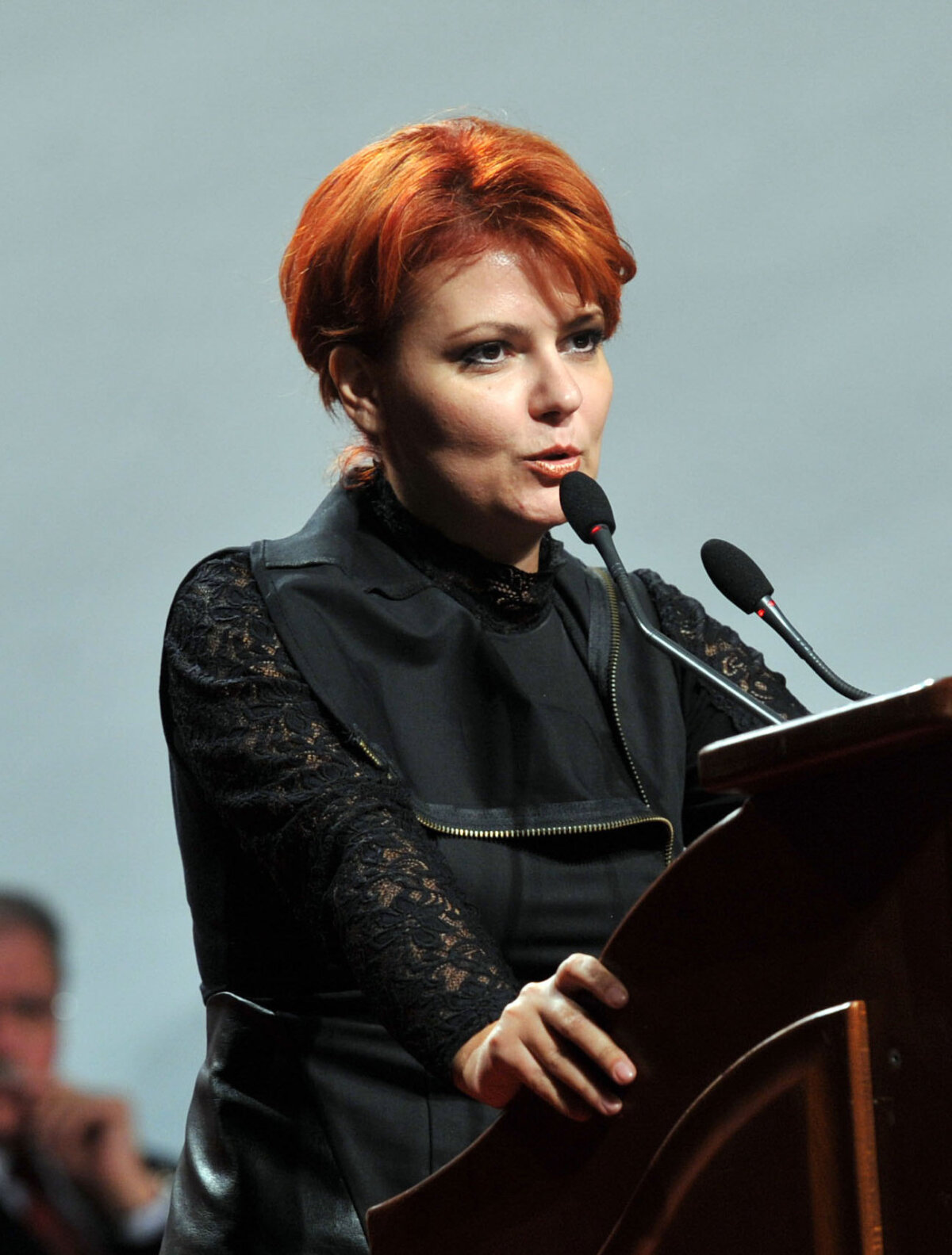lia olguta vasilescu psd va trebui sa decida suntem si noi ascultati ramanem la guvernare suntem pusi doar in geam atunci cand vine factura mai bine iesim de la guvernare 690dff8e29e5a