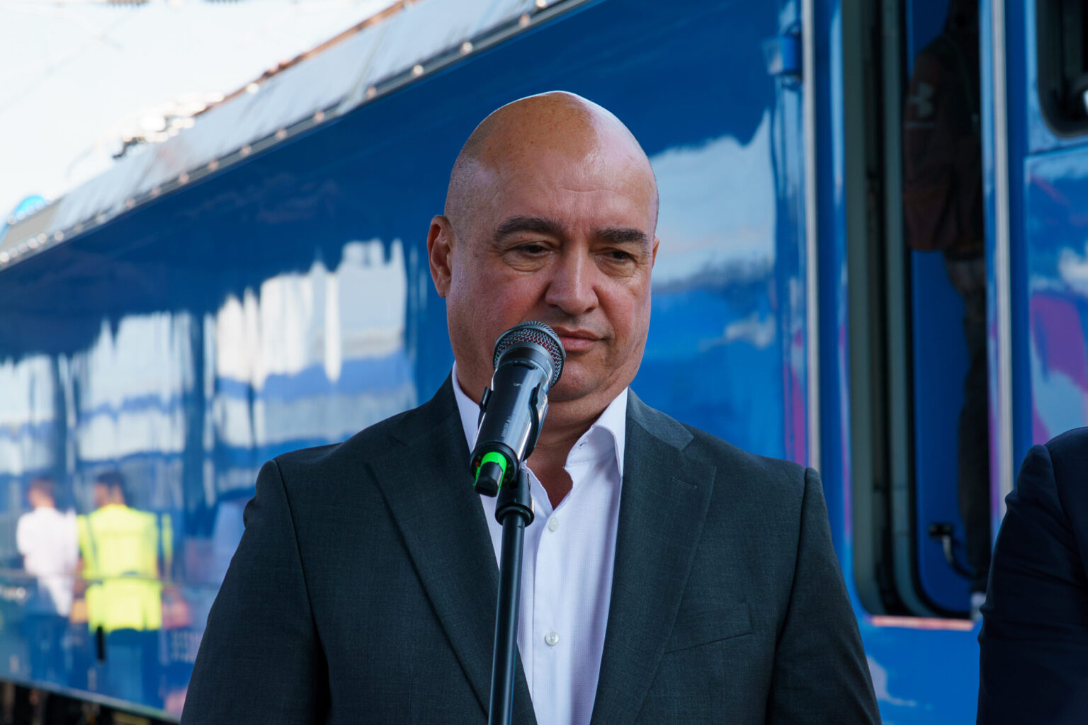 liberalul mihai barbu a demisionat de la conducerea autoritatii pentru reforma feroviara e anchetat in scandalul intalnirea cu bolojan de 15 milioane de euro 6912f8cd533ea