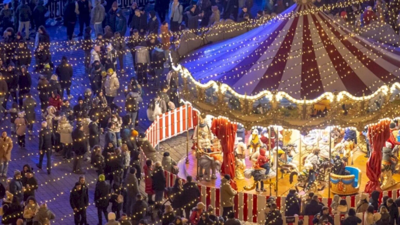 luminitele de craciun vor fi aprinse weekendul viitor in capitala ce decoratiuni vor fi anul acesta 6923084226f63