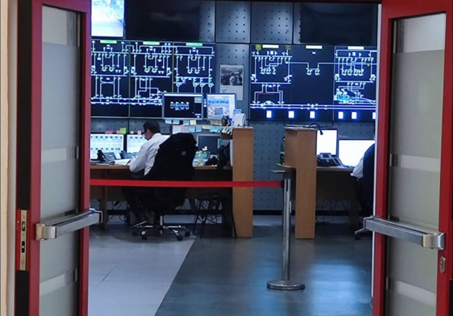 metrorex deschide portile dispeceratului central cu ocazia aniversarii de 46 de ani secretele circulatiei subterane pot fi descoperite de bucuresteni duminica 691474fa76fa8