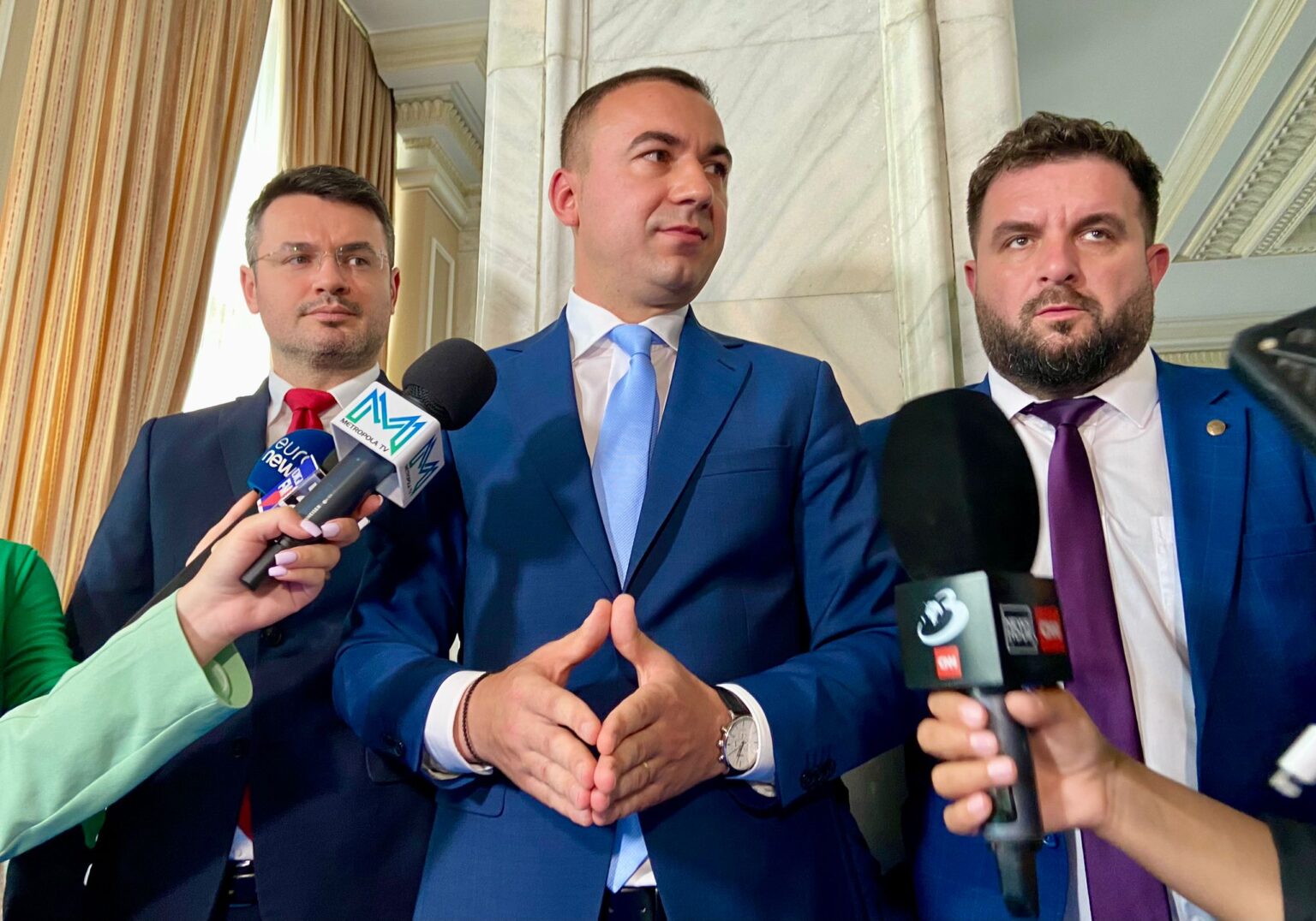 motiune aur impotriva ministrului energiei tara care lumina balcanii traieste acum cu frica intreruperii curentului 69149bba98eee