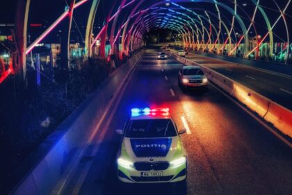 o fata de 18 ani din bucuresti a fost rapita de fostul iubit si dusa cu forta in predeal 69182dc1c8cbb