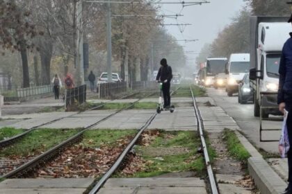 pana de curent la stb linia 25 este blocata la preciziei martor nu merg tramvaiele 6916df37583d8