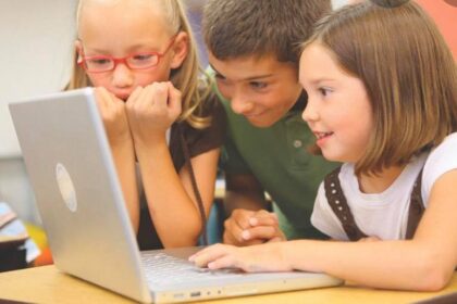 pe cere o varsta minima de 16 ani pentru accesul la retelele sociale 6926f5d0ee3d9