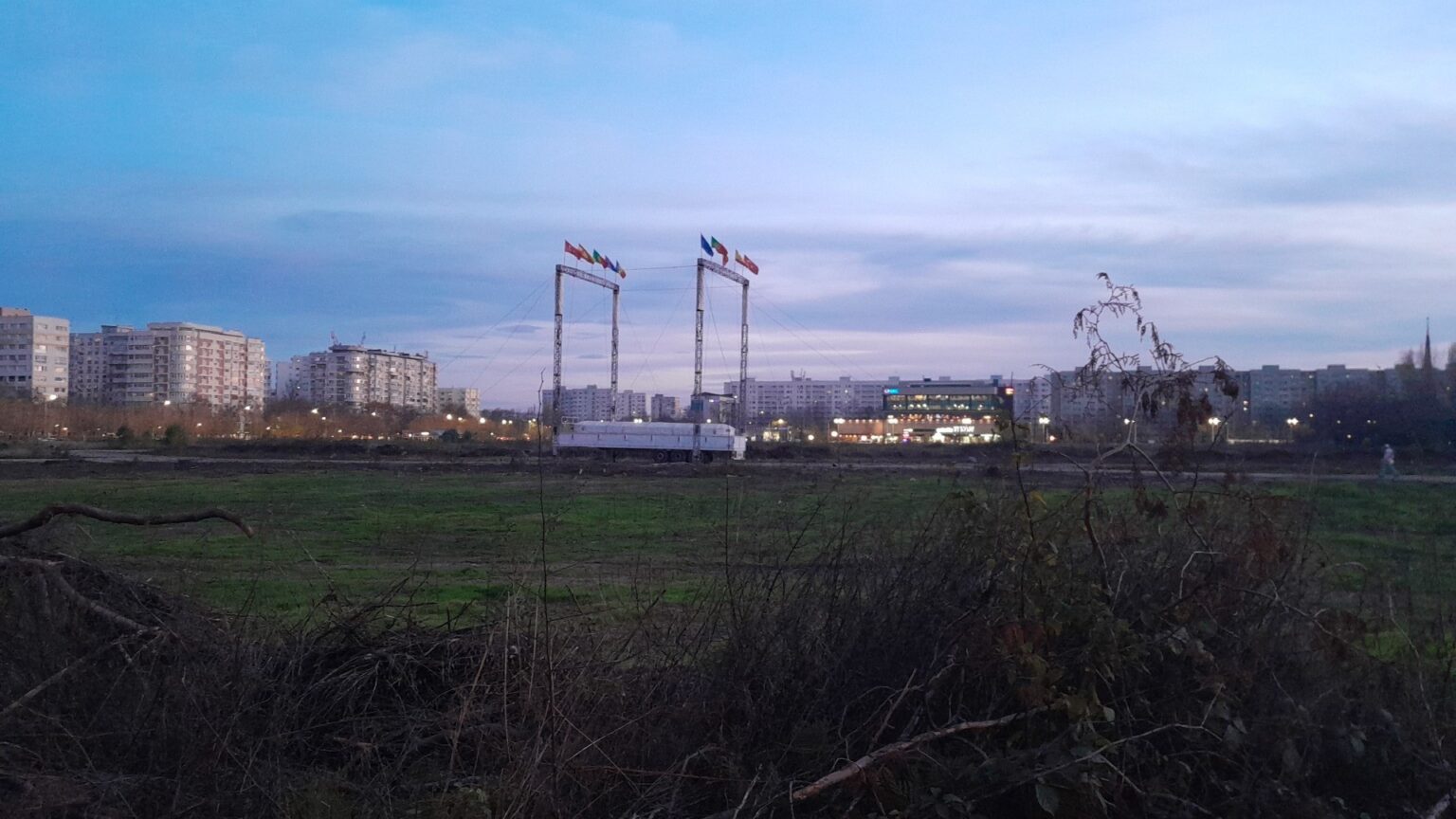 politia locala sector 3 a sanctionat organizatorii unui targ de sarbatori neautorizat in zona retrocedata din parcul ior 6926e3100e34d