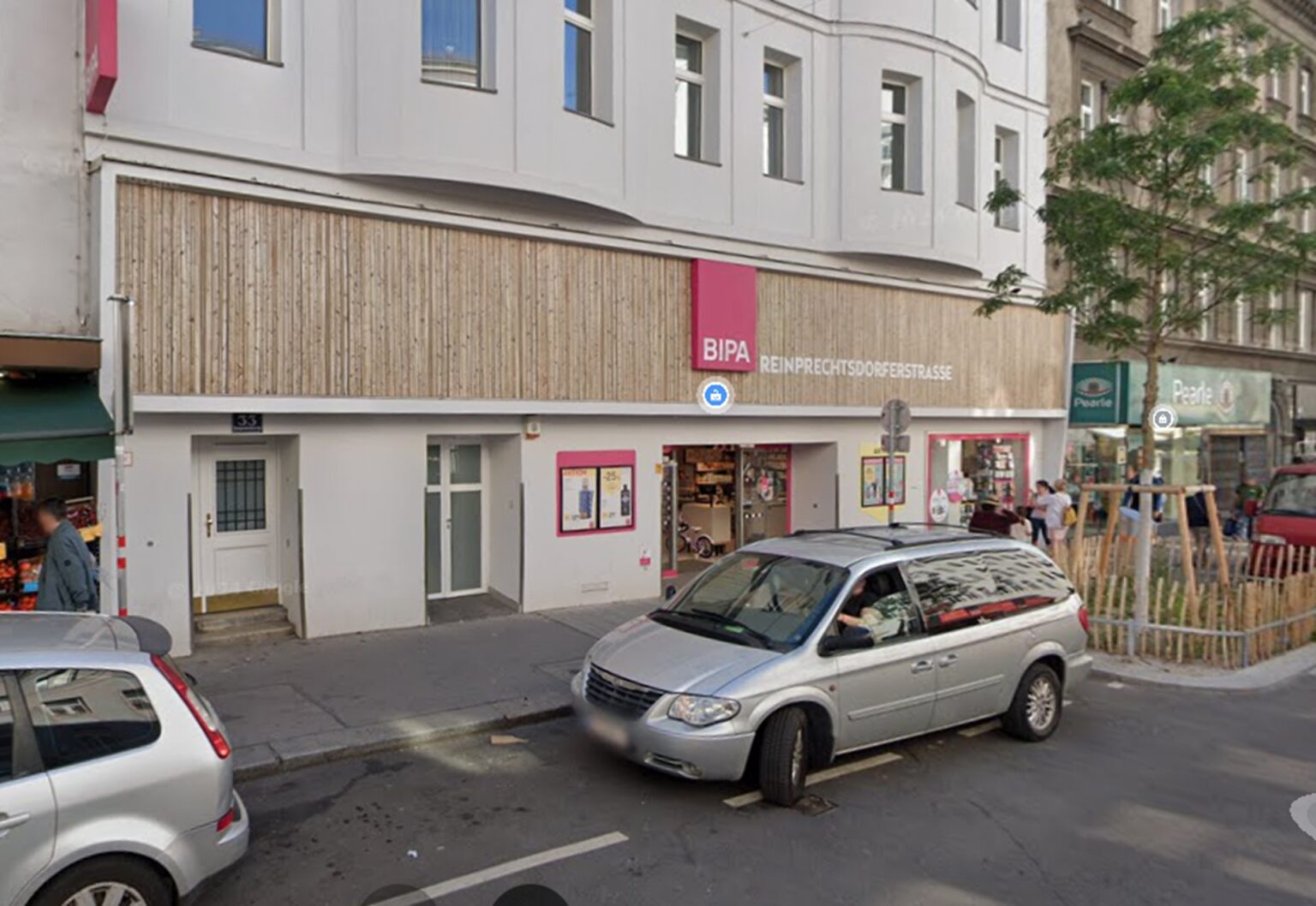 primele magazine bipa se deschid la anul in bucuresti la mega mall si in chiajna shopping center cu cine concureaza noul lant de drogherii 691f08f85f83b