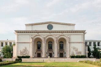 ramasitele ultimului domn al moldovei ajung duminica la bucuresti grigore alexandru ghyka va fi depus la opera nationala iar evenimentul e deschis publicului 690df9979d23c