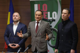 retea de 100 de km de piste de biciclete si trasee pietonale care va conecta sectoarele 2 3 si 4 primarii negoita hopinca si baluta au lansat proiectul i love velo 691f2d161a0e3