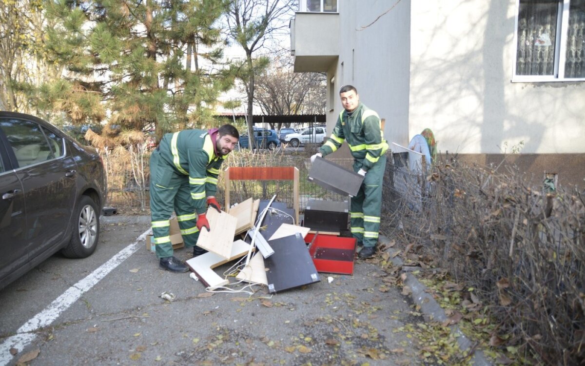 scapa de obiectele vechi campania curatenia de toamna continua in sectorul 1 690c330c46701 1