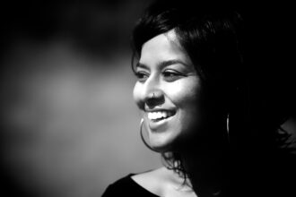 scriitoarea nayomi munaweera vine in premiera la bucuresti pentru doua zile de lecturi dialog si intalniri comunitare 692179dd8dd21 1