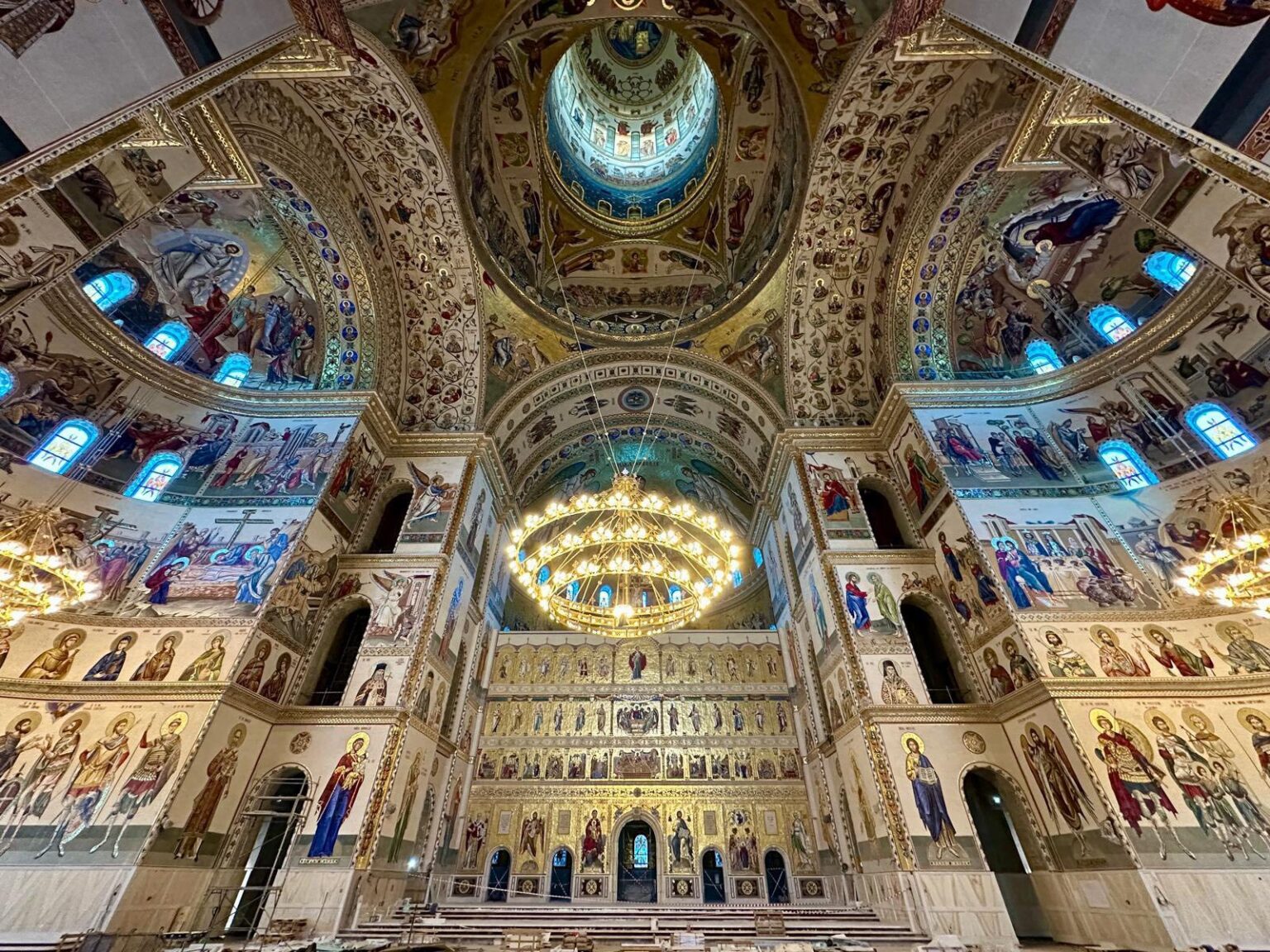 slujbe savarsite la catedrala nationala de sfantul andrei si de ziua nationala 69258a8352ced