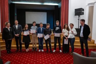 stefan radulescu elevii olimpici din ilfov premiati pentru performantele obtinute la concursurile nationale 69139fc9df64e