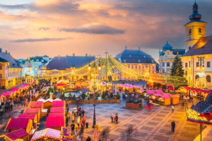 targul de craciun din sibiu se deschide vineri 14 noiembrie roata panoramica patinoar si alte atractii in piata mare 69102af725dd9