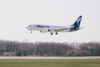 trei cadre de avion din flota blue air vandute cu peste 140 000 de euro vor fi transformate in hoteluri si restaurante 6916082f897c2 1