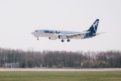 trei cadre de avion din flota blue air vandute cu peste 140 000 de euro vor fi transformate in hoteluri si restaurante 6916082f897c2 1