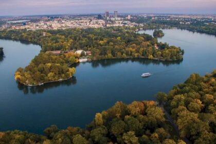 tur ghidat prin cartierul baneasa organizat de strazi pentru oameni bucurestenii pot afla istoria mai putin cunoscuta a zonei locurile sunt limitate 691dcdf78c915