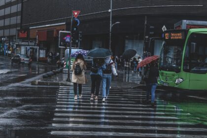 un sondaj arata cata incredere au romanii in alertele meteo 6905fb9c18deb