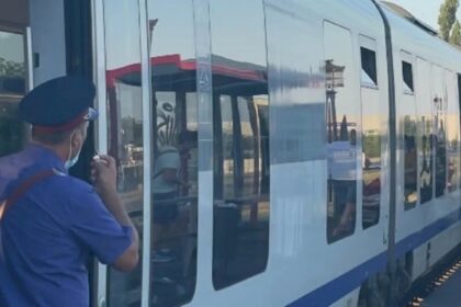 un tren a plecat din bucuresti din gara de nord spre viena dar n a mai ajuns la destinatie clatorii au fost dati jos din vagoane la budapesta 691d84db5e5ea