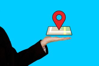 un utilizator google maps s a uitat prea mult la harta si a intrat cu masina intr un rau 690afdaa43496