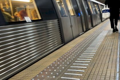 urmeaza statia targul de craciun din parcul copiilor la ce targuri de craciun din bucuresti poti sa ajungi cu metroul metrorex face traseele 692955bea43e0