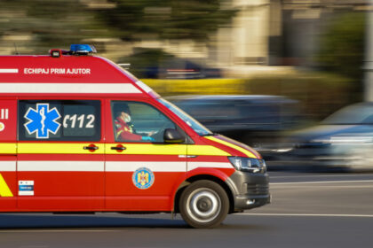 video barbat decedat in ambulanta in timpul unui transfer intre doua cladiri ale spitalului targu jiu 691c84c192fba