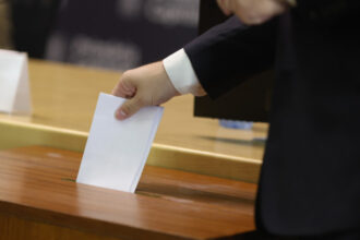 video cum isi fac campanie candidatii in lupta pentru primaria capitalei cine sunt cei opt care si au anuntat deja intrarea in cursa 69089d5d91a3f