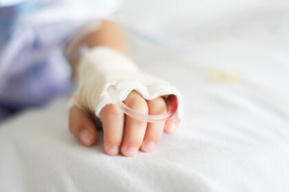 video despagubiri de 300 000 de euro de la spitalul judetean craiova dupa ce o fetita a ramas cu sechele pe viata din cauza unei perfuzii 691047171863b