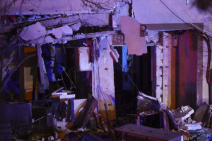 video explozia dintr un bloc din buftea criminalistii si pompierii strang dovezi zona ramane inchisa pana la finalizarea anchetei 6926dac1906fe