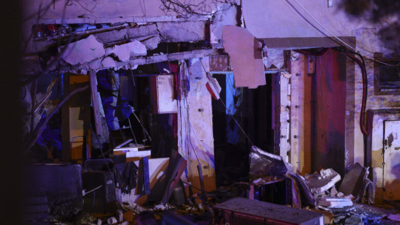 video explozia dintr un bloc din buftea criminalistii si pompierii strang dovezi zona ramane inchisa pana la finalizarea anchetei 6926dac1906fe