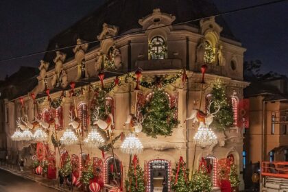 video f09f8e84 asteptarea ia sfarsit pentru bucuresteni la mita biciclista aprinde luminitele si inaugureaza decorul de craciun in weekend 69274b347de3f