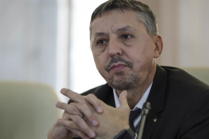 video ministrul educatiei critica dur dascalii daniel david profesorii slabi vinovati pentru analfabetism functional in randul elevilor 6915fd8d321bc