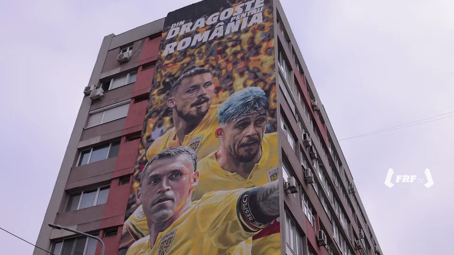 video mural dedicat echipei nationale de fotbal in bucuresti aproape de arena e29abd radu dragusin pictura transmite energia si mandria cu care reprezentam romania 6916ed6fbf384