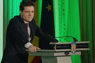 video nicusor dan invita mediul privat sa propuna proiecte de lege si solutii concrete inca lipseste partea de guvernanta in statul roman 69257b375ec67