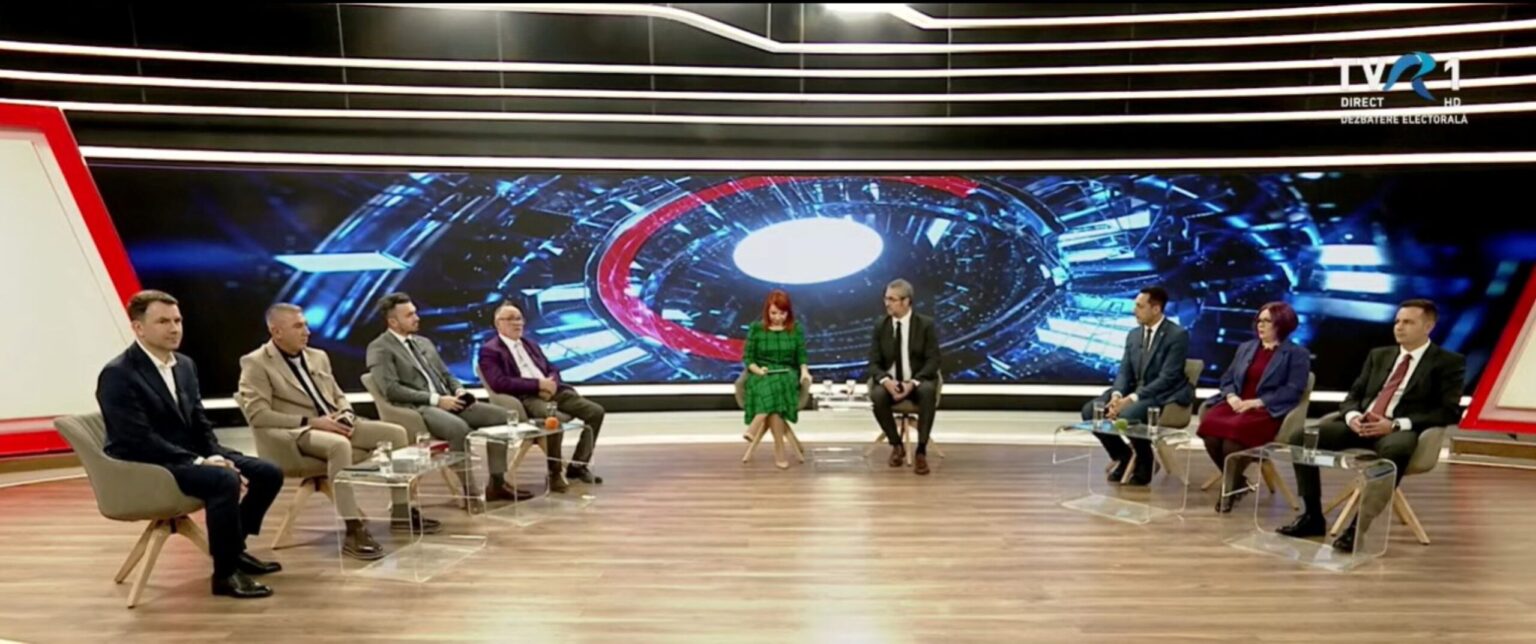 video prima mare dezbatere a candidatilor la pmb si micuta reprezentare la tvr s a dus doar drula dintre cei mai bine plasati ciucu si baluta si au trimis sustinatori 692890c287172