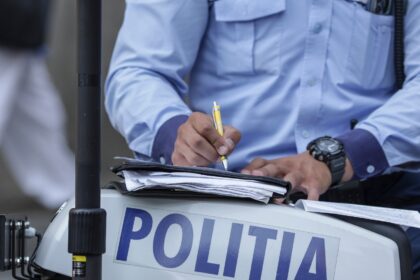 video soferul kamikaze care a intors brusc masina si a mers pe contrasens pe a3 bucuresti ploiesti a ramas fara permis si a fost amendat cu 1 800 de lei 6922ce8c9b611