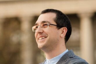 vlad voiculescu numit consilier onorific al presedintelui 6915cb4786db0