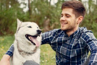 zile libere de doliu pentru angajatii de la adapostul speranta carora le moare catelul de acasa fundatia vrea sa inspire si alti angajatori 69147aa163522 2