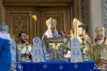 10 000 de litri de agheasma vor fi distribuiti credinciosilor la catedrala patriarhala 69538e3086412