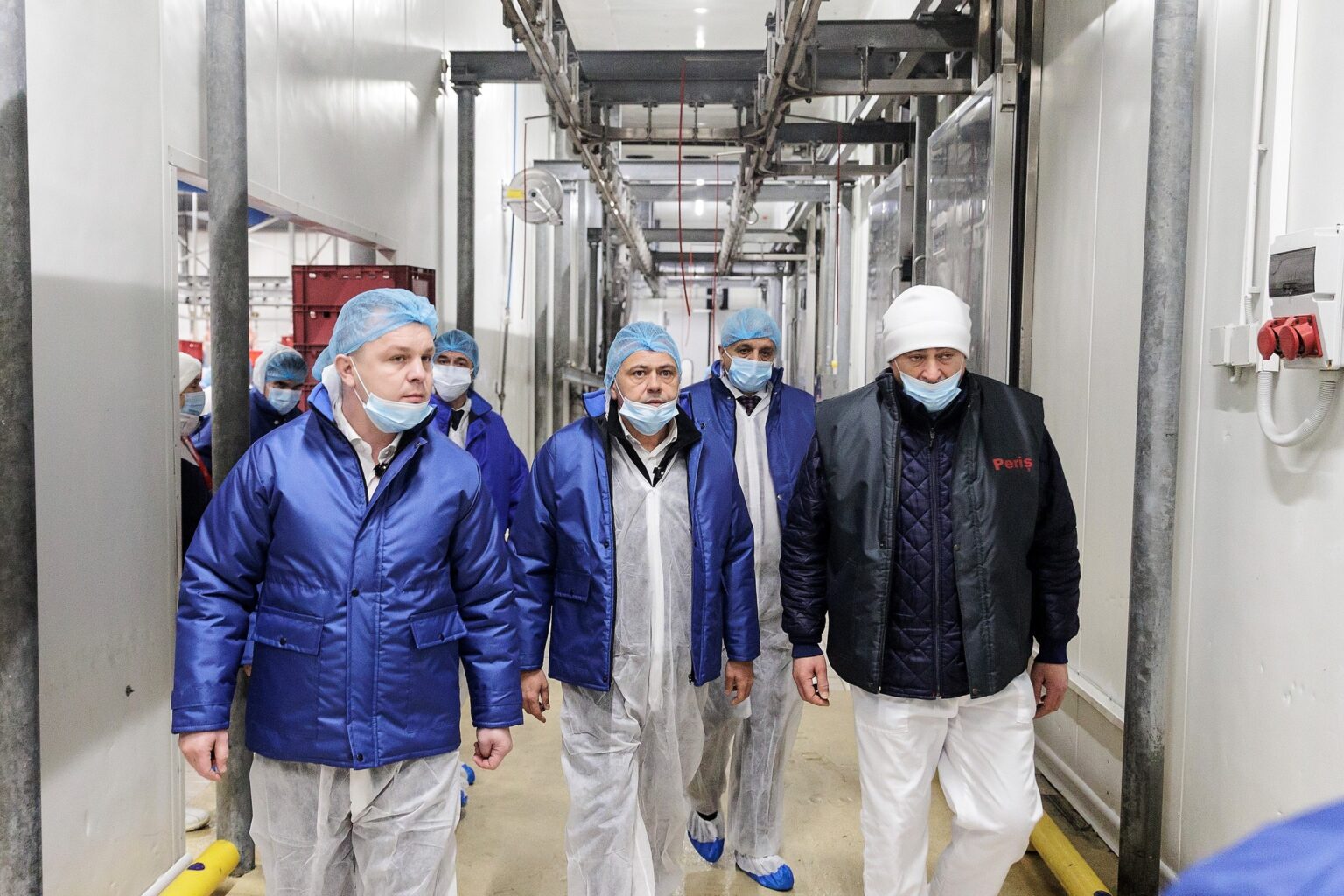 abatorul peris a primit vizita ministrului agriculturii procesarea locala sustine carnea de porc romaneasca in retail 6943e9d91f7a7