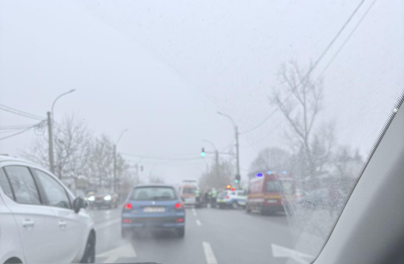 accident pe soseaua alexandriei martora ambulante la fata locului traficul este blocat 694ff230554ed