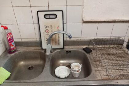 amenzi anpc de peste patru milioane de lei printre nereguli produse expirate echipamente si ustensile uzate lipsa afisarii preturilor 69341b728a0f8