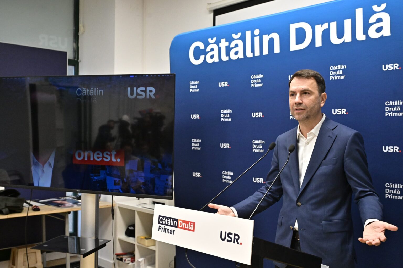 biroul electoral municipal cere eliminarea clipului lui drula in care apare cu presedintele romaniei continut ilegal 6931f86766435