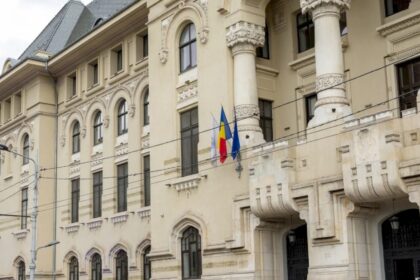 bucurestenii cu mobilitate redusa si dizabilitati de vedere vor putea vota in sectii speciale la alegerile din 7 decembrie cate si unde sunt 6931747086eea