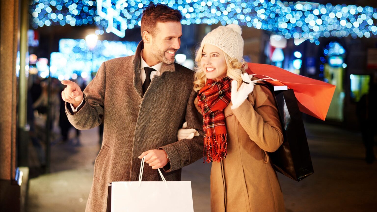 bucuresti mall si plaza romania vor avea program special de craciun si revelion la ce ora se inchid 693c5839ec196