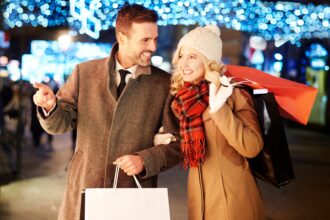 bucuresti mall si plaza romania vor avea program special de craciun si revelion la ce ora se inchid 693c5839ec196