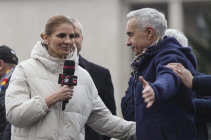 calin georgescu se distanteaza total de toti candidatii la pmb si anunta ca nu sustine pe nimeni deci nici pe anca alexandrescu aur il scuza e vizibil afectat 692f0d1765275